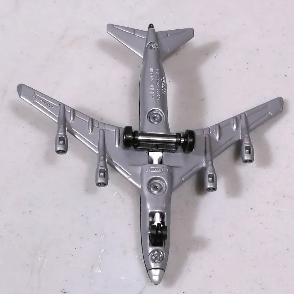 Vintage 2006 Matchbox Sky Busters Boeing International Diecast Airplane 2006 Toy